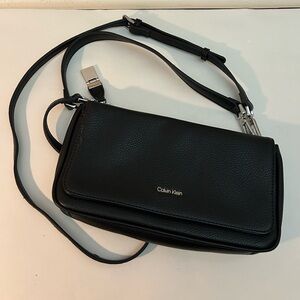 Black Leather Calvin Klein Cross Body Purse w Silver Hardware Removable Strap